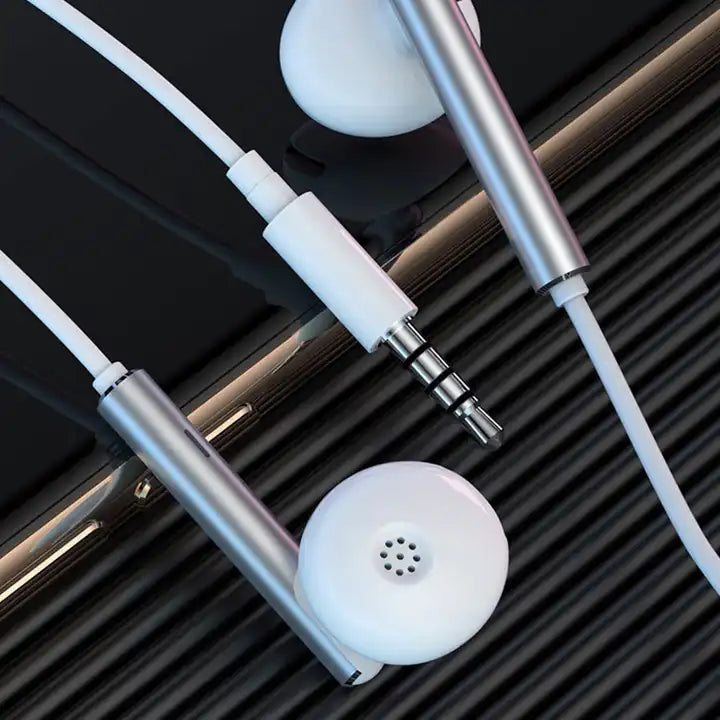 audífonos con cable 3.5 mm in-ear marca Miccell vq-h52